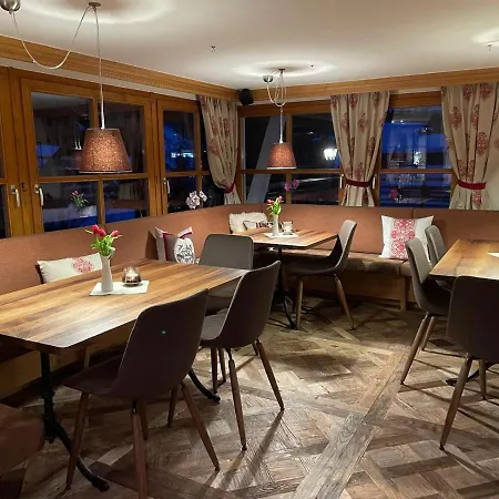 Hotel Alpenrose