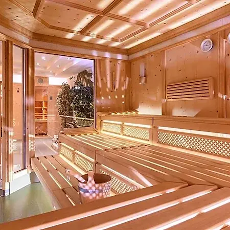 Alpenrose Hotel 3*