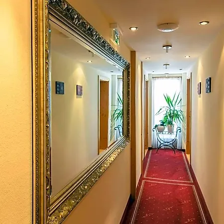 Hotel Alpenrose 3*